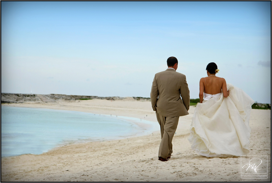 Josh and Chelsea had their Bahamas Beach Wedding at The Cove